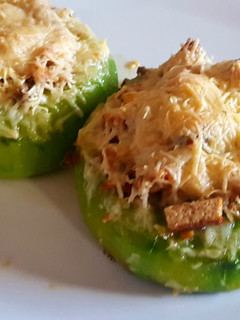 Una foto de ZAPALLITOS de tronco, con tofu. #Mercado