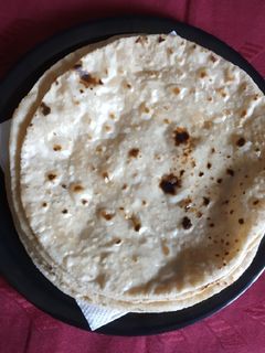 ફુલકા રોટી (Fulka Roti Recipe In Gujarati) રેસીપી મુખ્ય ફોટો