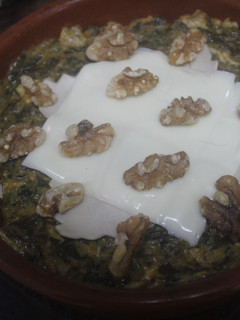 Una foto de Lasaña de pollo con espinacas y nueces