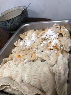 鮪魚玉米起士煎餃vs泡菜豬肉水餃 的食譜成品照片