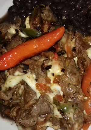 A picture of Beef Alambre.