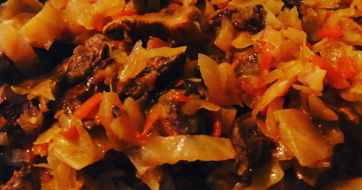 Капуста с шампиньонами. Готовим капусту с грибами. Пирог с капустой и грибами. Солянка с капустой. Солянка с сушеными грибами и капустой.