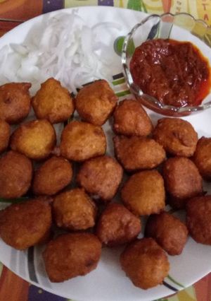 A picture of Moong Dal vada.