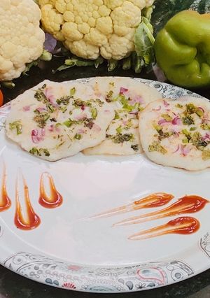 A picture of Instant poha uttapam.