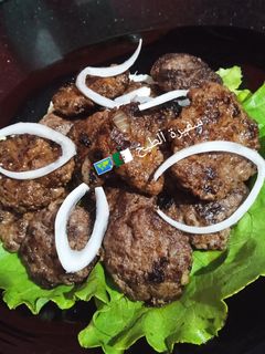 صورة لوصفة كفتة مشوية مع سر طراوتها