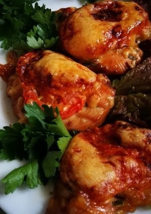 Фото Куриное филе с помидорами и сыром в духовке.
