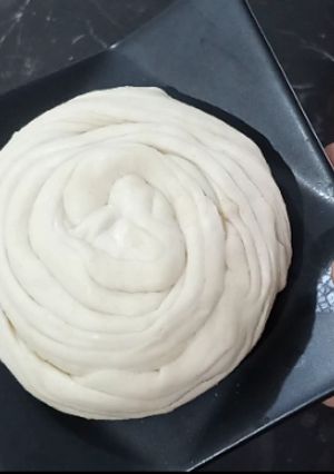 A picture of Zig Zag Style Paratha Folding.