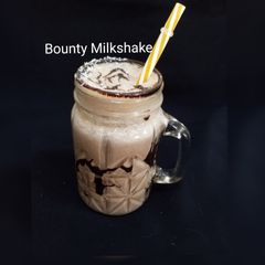A picture of Bounty Milkshake.
