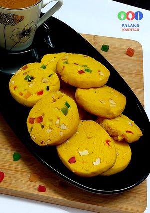 A picture of Fruit biscuits (Karachi bakery's).
