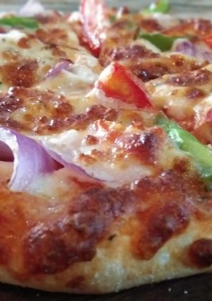 A picture of Veg pizza.