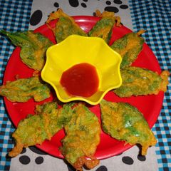A picture of Tasty Spinach crisps.