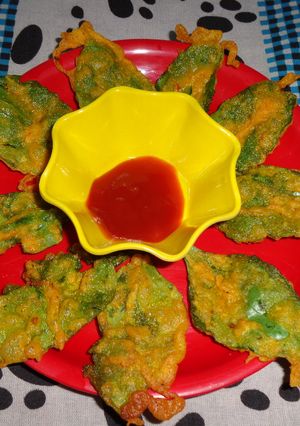 A picture of Tasty Spinach crisps.
