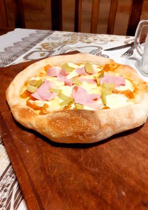 Una foto de Pizza napolitana