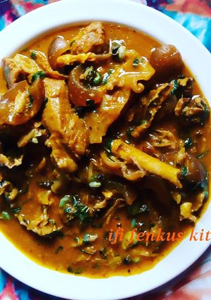 A picture of Ofor soup.