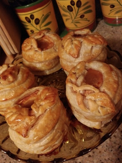 A picture of Wrapped Apples.