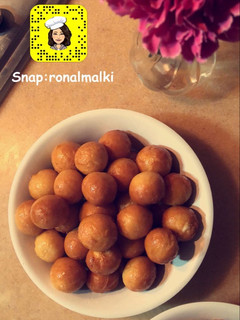 صورة لوصفة لقيمات محشيه بالجبن ✨