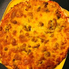 Cheesy 🍕 kids friendly 😃 A picture of Cheesy 🍕 kids friendly 😃.