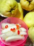 21. Asinan Jambu Bol