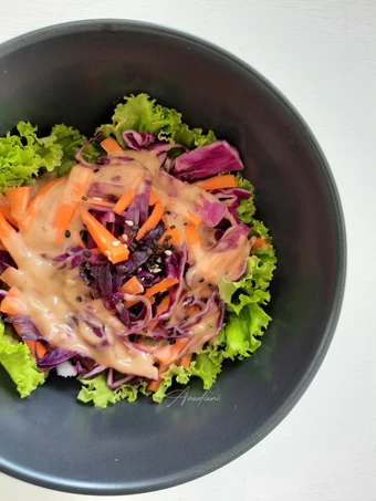 Cara Mudah Menyiapkan Resep  Salad bowl simple yang Bisa Manjain Lidah, Enak Banget