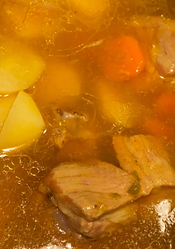 Una foto de Estofado de patatas con costillas al estilo Express