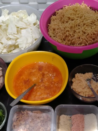 Resep Mie goreng Jawa (pakai ayam telur) Menu Enak Dan Mudah Dibuat