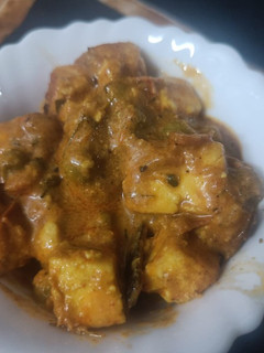 A picture of Dhaba style matar paneer.