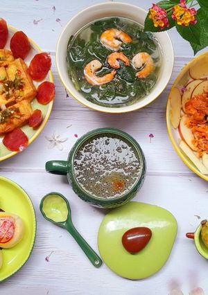 Hình của món Cơm nhà nhiều món.