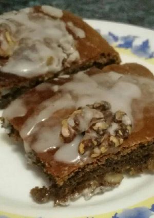 Una foto de Brownie de café, nueces y chocolate blanco