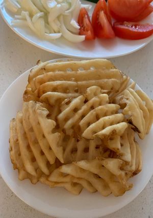 બટેકા ની વેફર (Bataka Wafer Recipe In Gujarati) રેસીપી મુખ્ય ફોટો