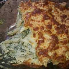 Una foto de Fideos gratinados con espinaca