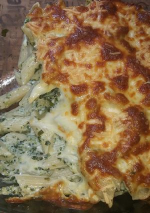 Una foto de Fideos gratinados con espinaca