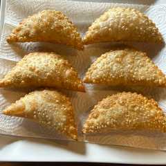 Una foto de Empanadas fritas de loco