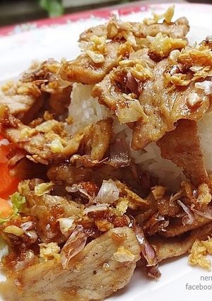 รูปของ ข้าวหมูทอดกระเทียมพริกไทย