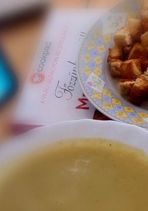 Brokkolikrémleves recept fotója