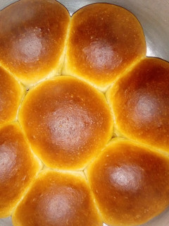 A picture of Scones/Buns.