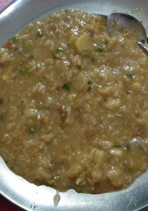 A picture of Khichdi.