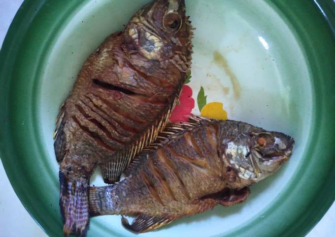 Resep Ikan mujair goreng oleh 🕸🦋Niya🐦🎋 - Cookpad