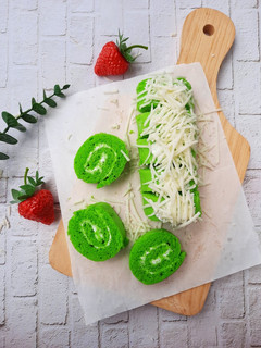 Foto resep Pandan Steamed Roll Cake, 1 telur irit bahan