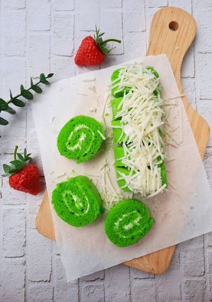 Foto resep Pandan Steamed Roll Cake, 1 telur irit bahan