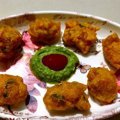 A picture of ભાત ના ભજીયા.