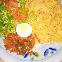 A picture of Spaghetti jollof.