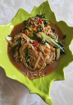 Foto resep Tumis jamur Enoki sawi daging saus tiram