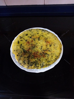 Una foto de Tortilla de patatas y espinacas