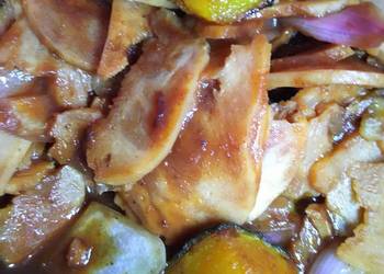 How to Cook Appetizing Caramelized Kabocha and Smoked Chicken in BBQ sauce