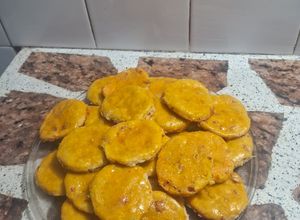 Una foto de Bizcochitos de salami y ajo en polvo