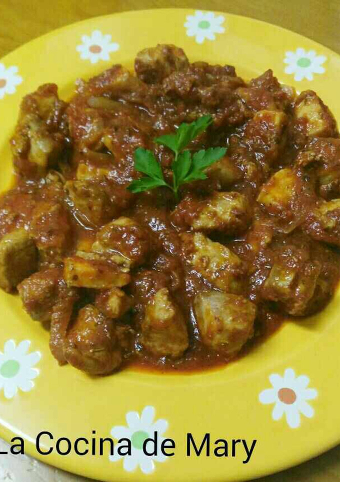 Una foto de Atún con tomate