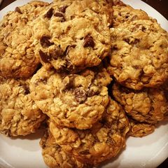 A picture of Oatmeal Chocolate Chip Cookies.