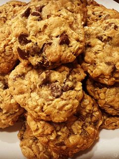 A picture of Oatmeal Chocolate Chip Cookies.