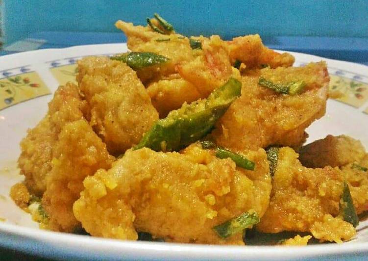 Rahasia Membuat Udang goreng telur asin cabe hijau yang Lezat