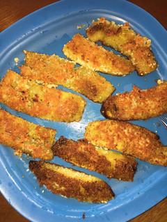 Una foto de Plátanos fritos con queso molido